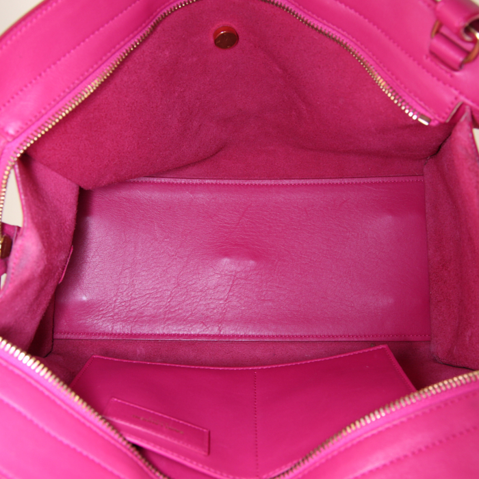 Yves Saint Laurent Chyc handbag in fushia pink leather - Detail D3