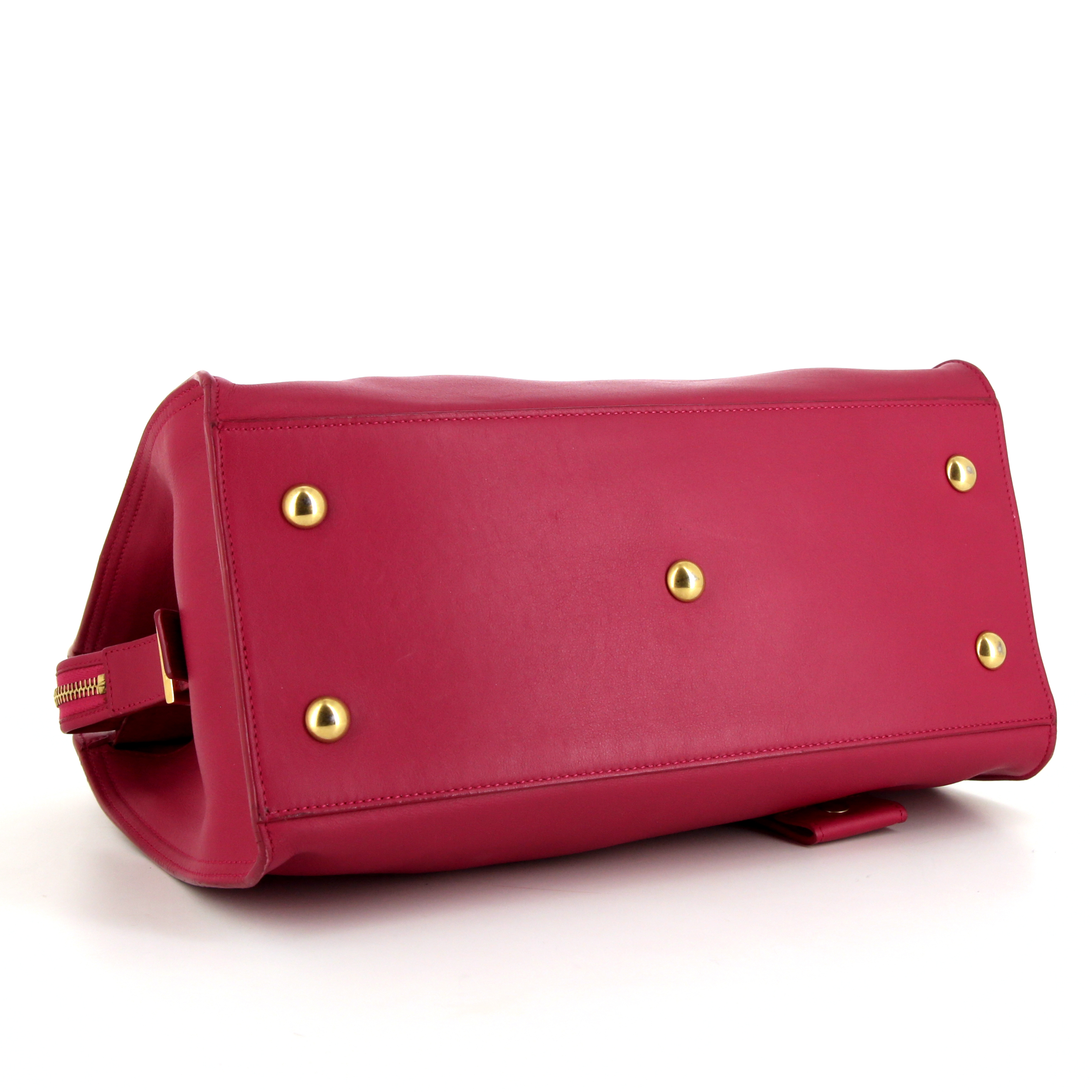Yves Saint Laurent Chyc handbag in fushia pink leather - Detail D5