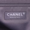 Sac cabas Chanel Shopping GST grand modèle en cuir grainé matelassé marron-foncé - Detail D3 thumbnail