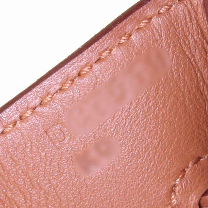 Bolso de mano Hermes Birkin 30 cm en cuero swift color oro - Detail D4