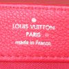 Bolso bandolera Louis Vuitton Lockme en cuero granulado rojo - Detail D4 thumbnail