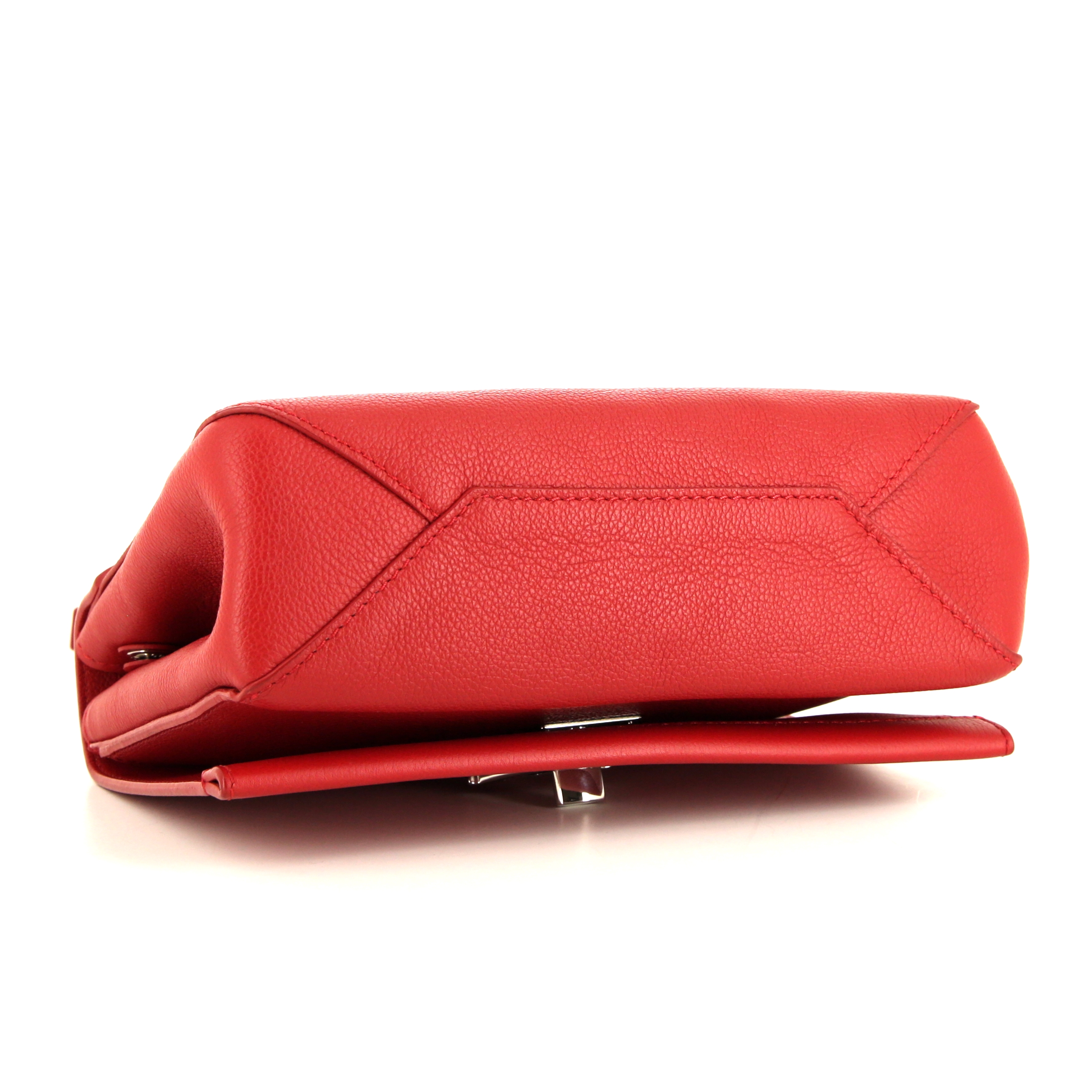Borsa a tracolla Louis Vuitton Lockme in pelle martellata rossa - Detail D5