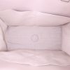 Bolso Cabás Loewe Cushion en cuero granulado beige - Detail D2 thumbnail