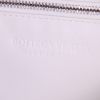 Bolso de mano Bottega Veneta BV Jodie en cuero trenzado blanco - Detail D3 thumbnail