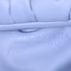 Bottega Veneta The Shoulder Pouch handbag in blue leather - Detail D3 thumbnail