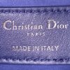 Bolso de mano Dior Lady Dior en cuero marrón y azul marino - Detail D4 thumbnail