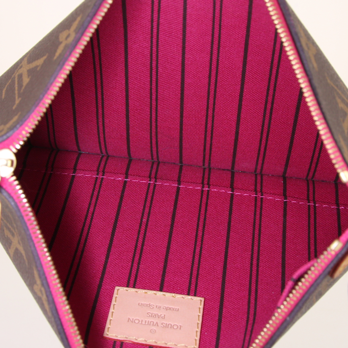 Pochette Louis Vuitton Pochette City en toile monogram marron - Detail D2