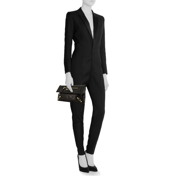 Pochette Balenciaga Fold en cuir noir - Detail D1