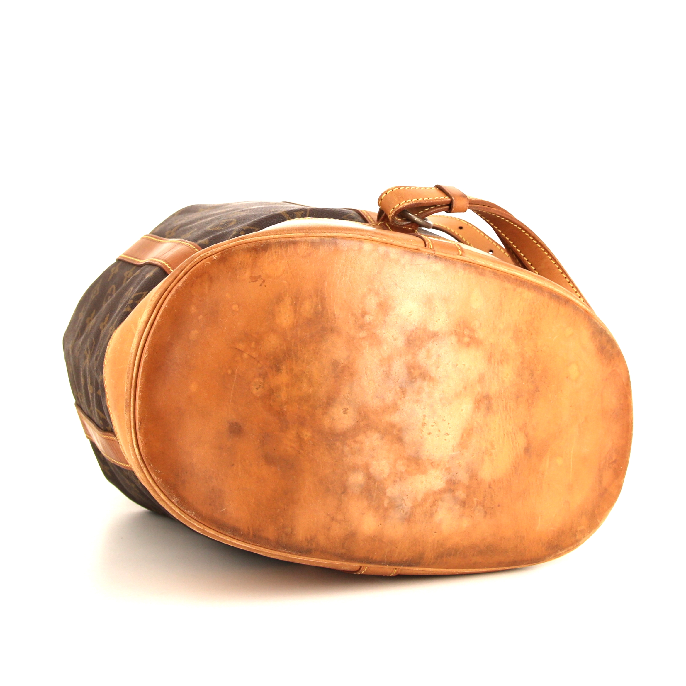 Sac à dos Louis Vuitton Randonnée en toile monogram marron et cuir naturel - Detail D4