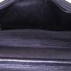 Bolso bandolera Chanel Wallet on Chain en charol acolchado negro - Detail D2 thumbnail