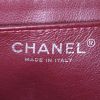 Sac à main Chanel Timeless en cuir lisse noir - Detail D4 thumbnail
