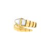 Articulated Bulgari Serpenti ring in yellow gold and mother of pearl - 00pp thumbnail