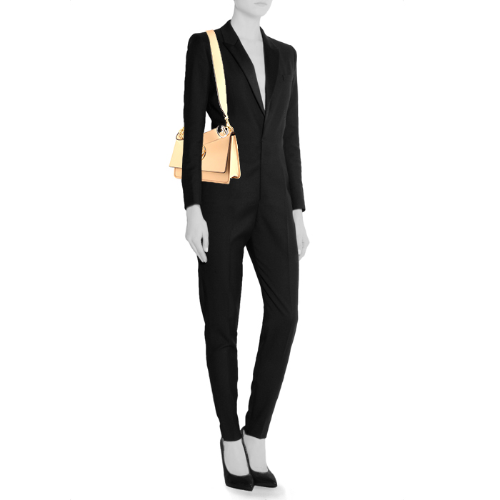 Sac à main Fendi Kan I en cuir beige - Detail D2