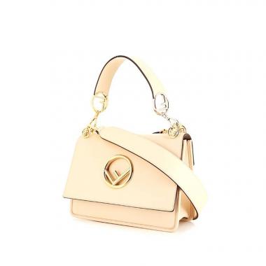 Bolso de mano Fendi Kan I en cuero beige
