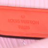 Shopping bag Louis Vuitton petit Noé in pelle Epi rosa - Detail D4 thumbnail