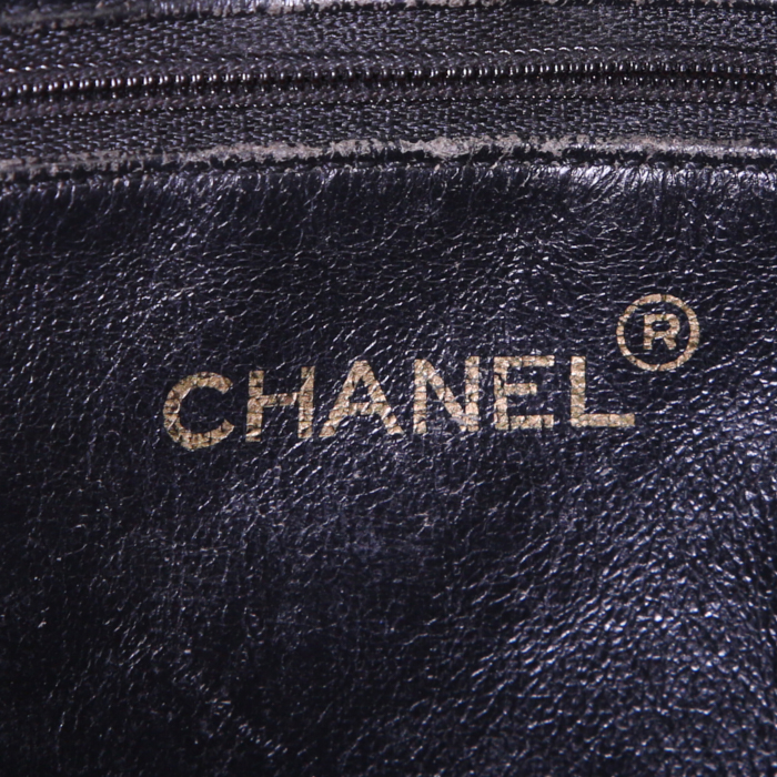 Bolso de mano Chanel Vintage en cuero acolchado negro - Detail D3