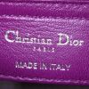 Sac bandoulière Dior Lady Dior moyen modèle en cuir cannage violet - Detail D4 thumbnail