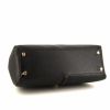 Celine 16 medium model shoulder bag in black grained leather - Detail D5 thumbnail