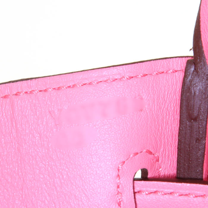 Bolso de mano Hermes Birkin 25 cm en cuero swift rosa - Detail D4