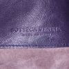 Bottega Veneta shoulder bag in purple leather - Detail D3 thumbnail
