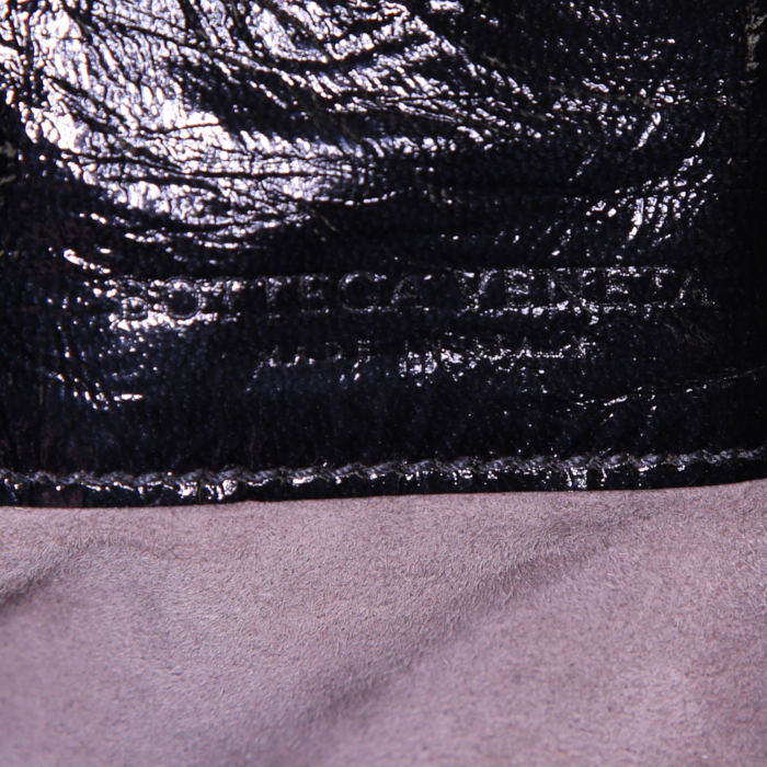 Borsa a tracolla Bottega Veneta in pelle verniciata nera - Detail D3