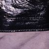 Bottega Veneta shoulder bag in black patent leather - Detail D3 thumbnail