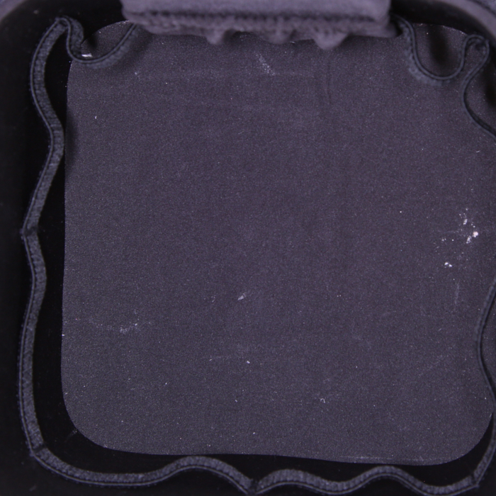 Beauty Chanel modello piccolo in pelle verniciata nera - Detail D2