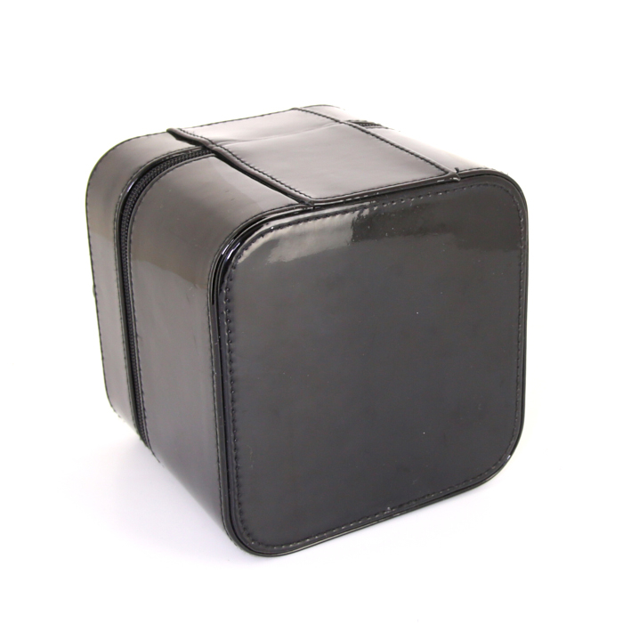 Beauty Chanel modello piccolo in pelle verniciata nera - Detail D4