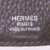 Bolso bandolera Hermès Alfred en cuero togo caqui - Detail D3 thumbnail