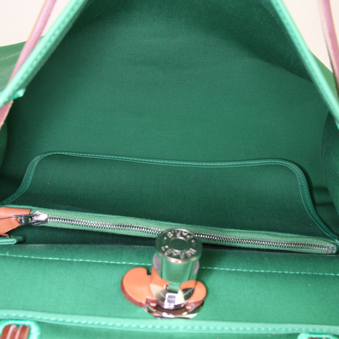 Hermes Herbag shoulder bag in green canvas and natural leather - Detail D3