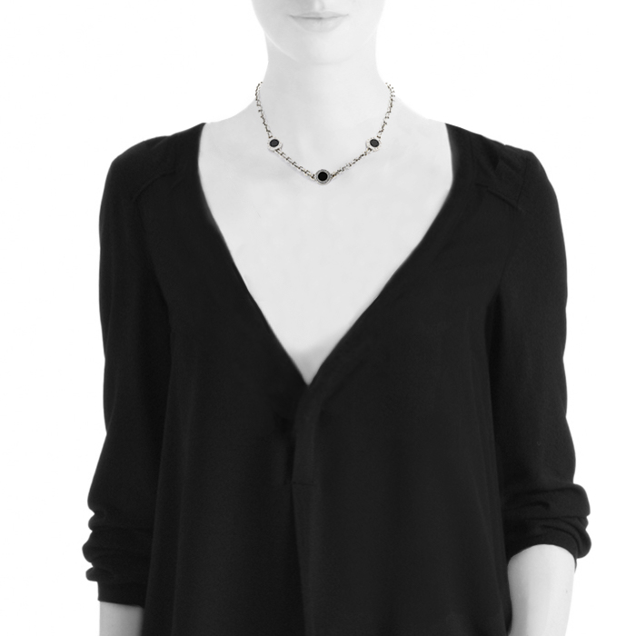 Collier tournant Bulgari Bulgari Bulgari en or blanc et onyx - Detail D1