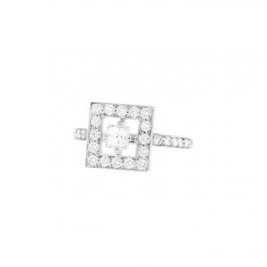 Anello Boucheron Ava in oro bianco e diamanti Anello Boucheron Ava in oro bianco e diamanti