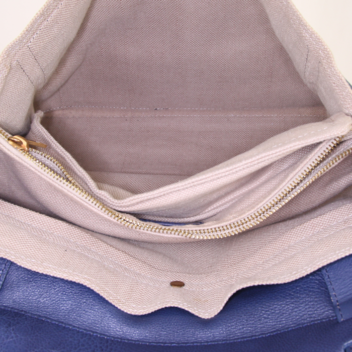 Saint Laurent  Muse Two handbag  in blue leather  and beige canvas - Detail D2