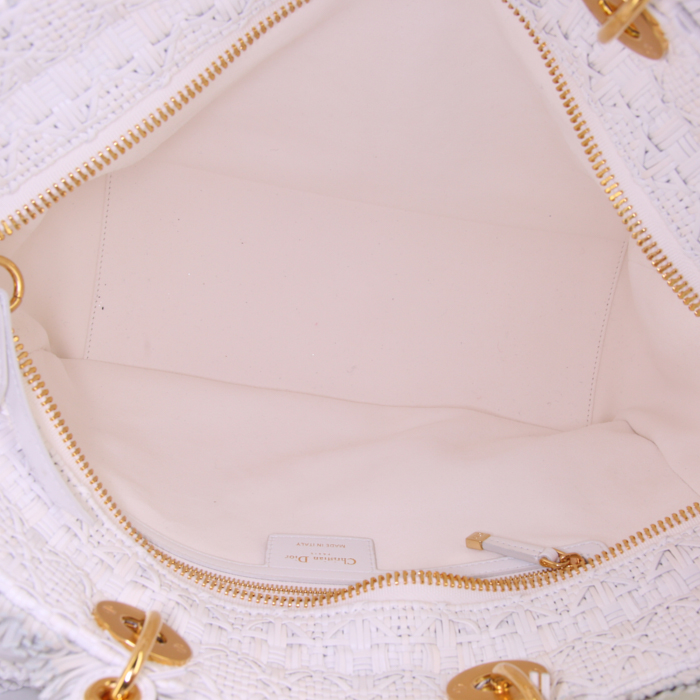 Bolso Cabás Dior Lady Dior modelo grande en cuero trenzado blanco - Detail D3