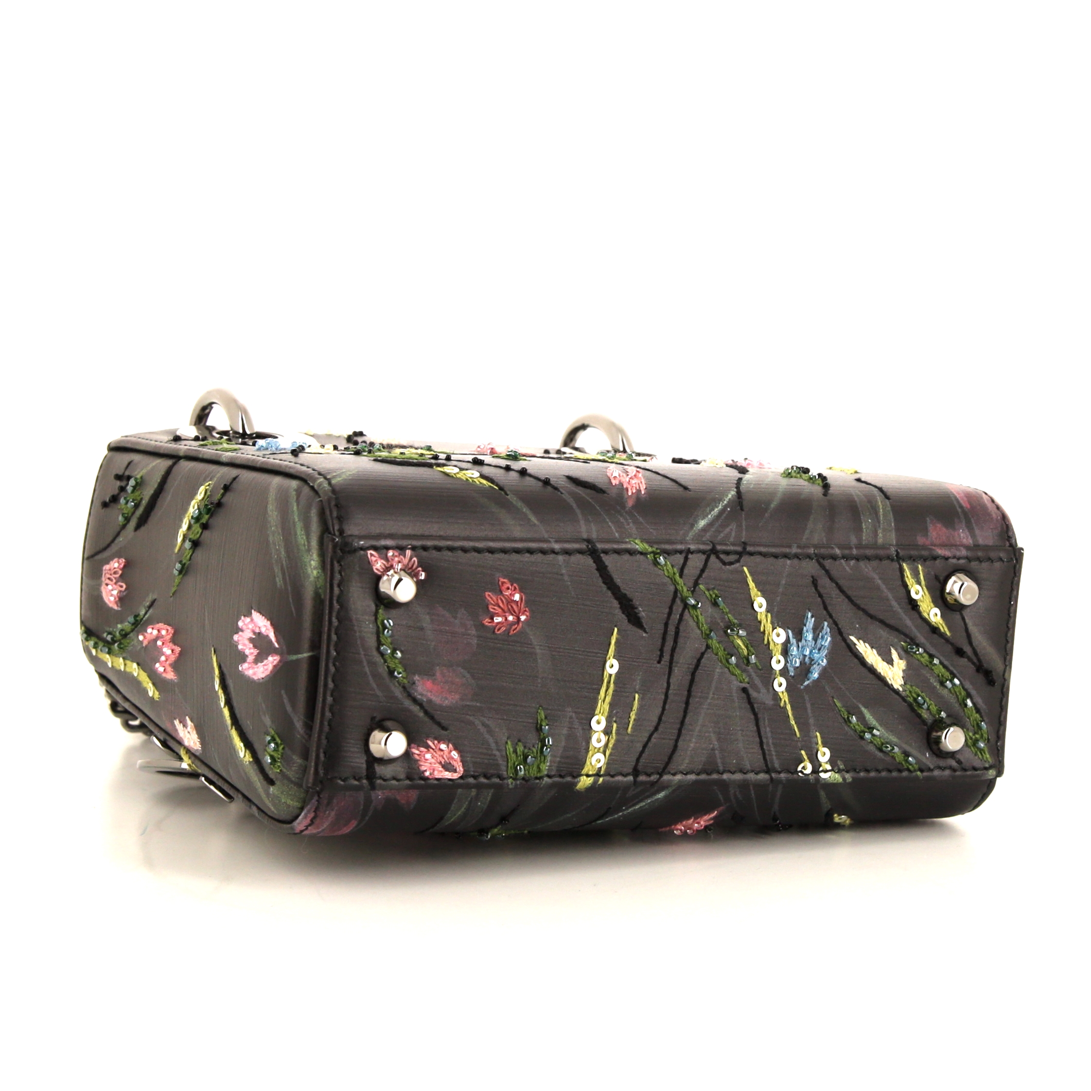 Borsa Dior Lady Dior Edition Limitée mini in pelle nera ricamato con perle colorate che rappresentano dei fiori - Detail D5