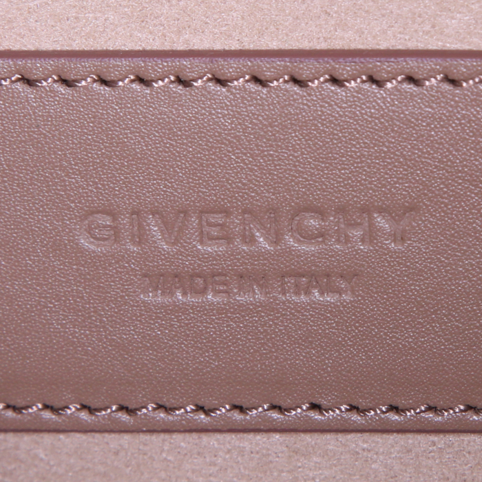 Sac à main Givenchy Whip en cuir taupe - Detail D4