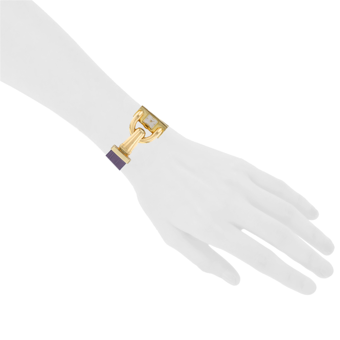 Van Cleef & Arpels Cadenas watch in yellow gold Circa  2010 - Detail D1