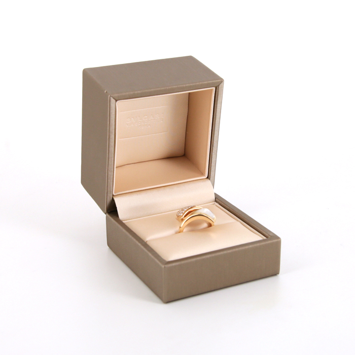 Bulgari Diva's Dream large model ring in pink gold,  mother of pearl and diamonds - Detail D2