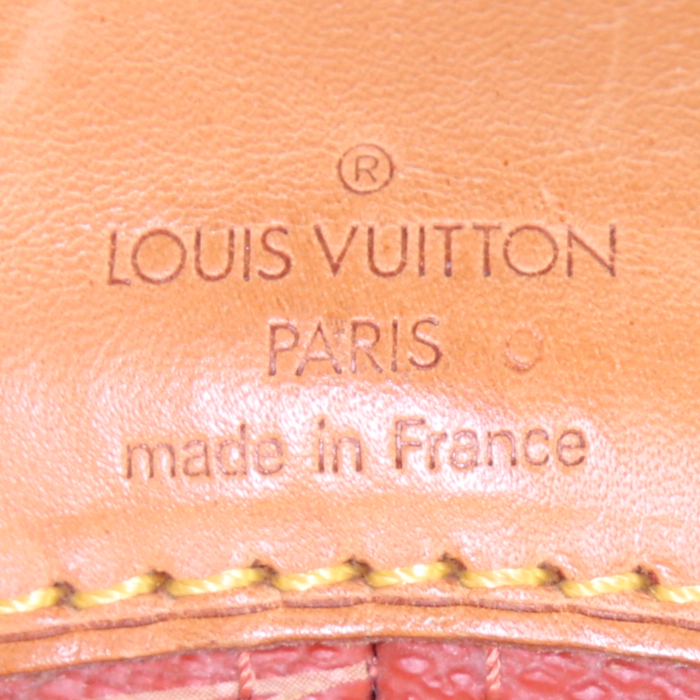 Bolsa de viaje Louis Vuitton America's Cup en lona monogram roja y cuero natural - Detail D3