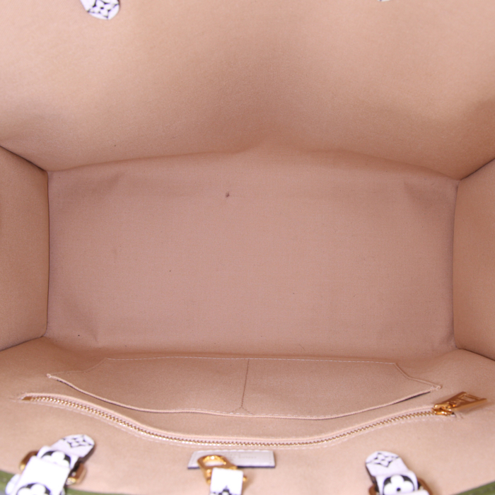 Louis Vuitton Onthego large model shopping bag in white and khaki two tones monogram canvas - Detail D3