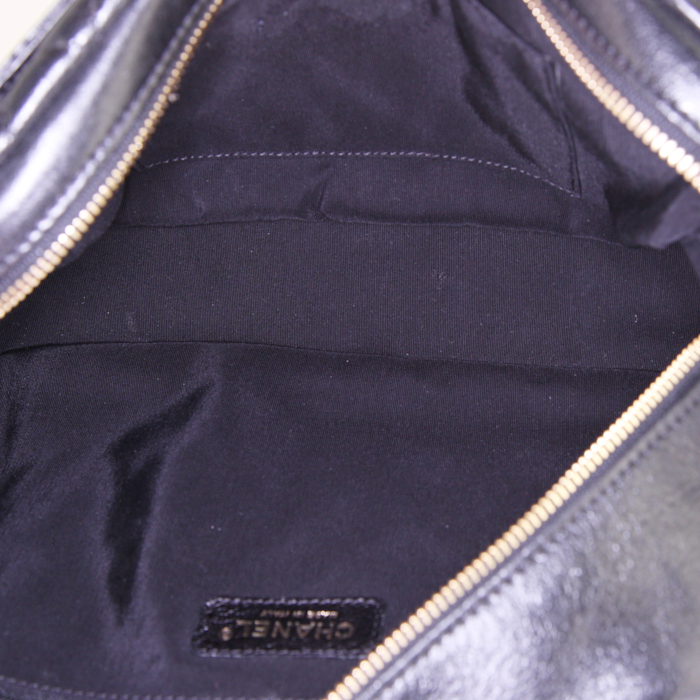 Borsa a tracolla Chanel Camera in pelle trapuntata nera - Detail D3