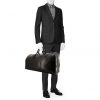 Sac de voyage Louis Vuitton Keepall 55 cm en cuir épi noir - Detail D1 thumbnail