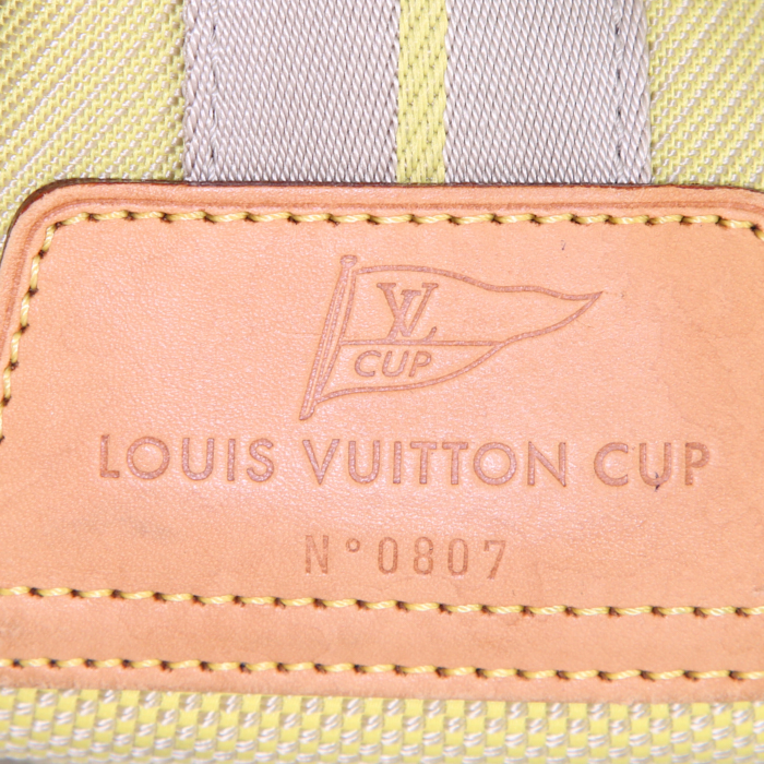 Sac bandoulière Louis Vuitton Editions Limitées America's Cup en toile siglée jaune - Detail D3