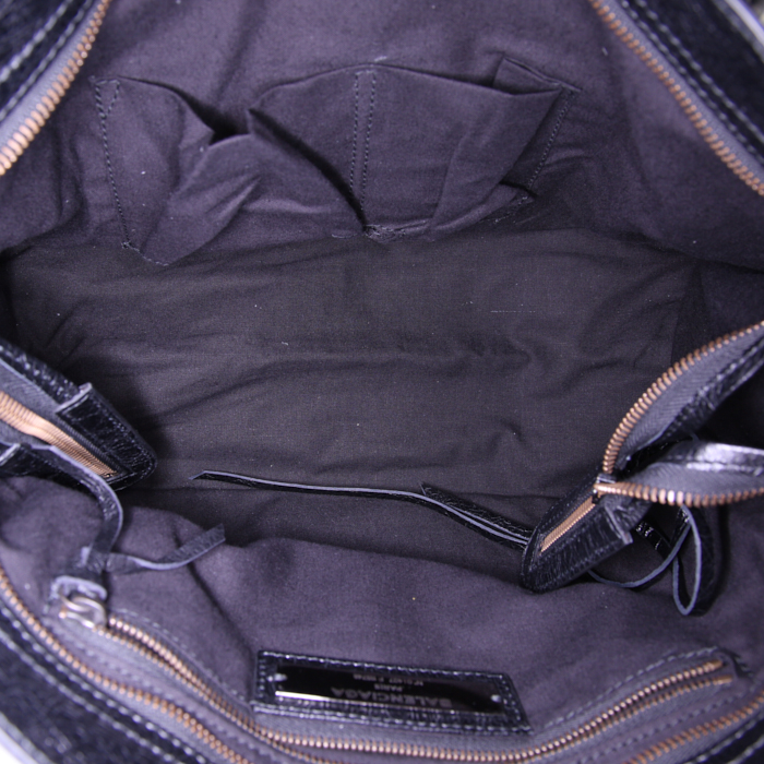 Bolso de mano Balenciaga Classic City en cuero negro - Detail D3