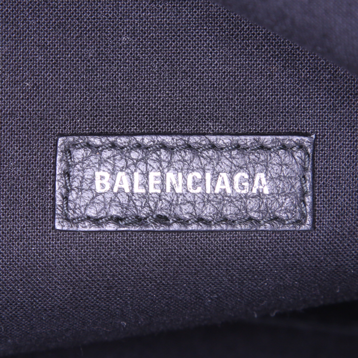 Balenciaga Everyday clutch-belt in black leather - Detail D3