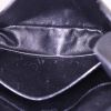 Bolso bandolera Louis Vuitton Cartouchiére en cuero Epi negro - Detail D2 thumbnail