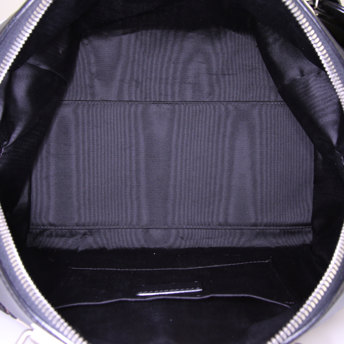 Louis Vuitton handbag in canvas and black leather - Detail D2