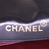 Chanel Vintage small shoulder bag in black patent quilted leather - Detail D3 thumbnail