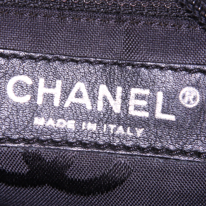 Chanel Cambon shopping bag in black quilted leather - Detail D3