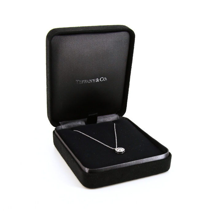 Collier Tiffany & Co Circlet en platine et diamants - Detail D2